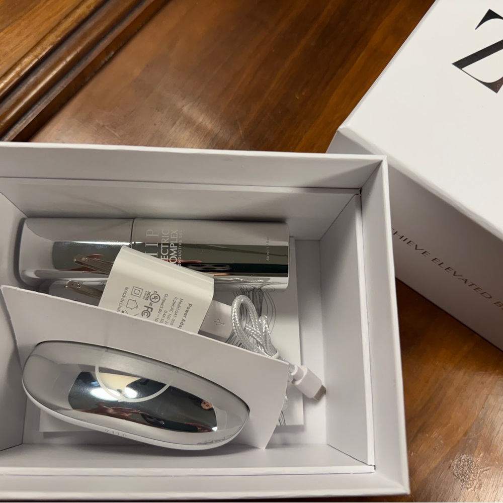 ZIIP Halo Nanocurrent and Microcurrent Facial Toning Device